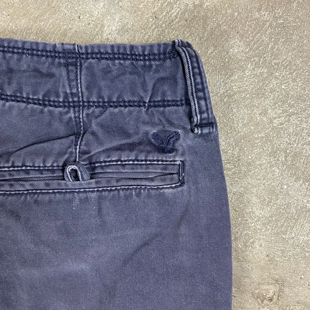 Vintage Y2K American Eagle Chino Shorts Size 34 Gray Longer Length Eagle Logo